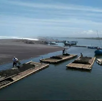 Merampas Laut ala Ekspor Pasir