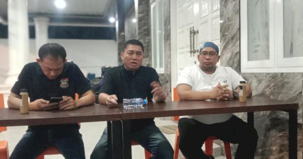 Cabut Gugatan di MK, Tim Erat Bersalam Ucapkan Selamat kepada Pasangan Tasming-Hermanto