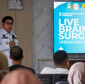 Pj Wali Kota Parepare Saksikan Live Brain Surgey di RS Hasri Ainun Habibie
