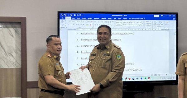 Bupati Maros Serahkan DPA 2025, Anggaran Pendidikan Dan Kesehatan Tertinggi