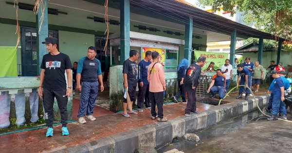 Kolaborasi Lintas SKPD Parepare Gelar Kerja Bakti Normalisasi Saluran Drainase