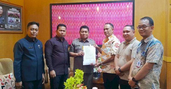 DPRD Parepare yang Pertama Serahkan Berkas Penetapan Wali Kota dan Wawali Terpilih ke Pemprov Sulsel