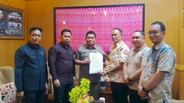 DPRD Parepare yang Pertama Serahkan Berkas Penetapan Wali Kota dan Wawali Terpilih ke Pemprov Sulsel