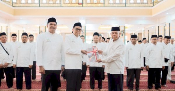 Bupati Bantaeng Lantik Prof Nurdin Abdullah Jadi Ketua Masjid Agung Syekh Abd Gani