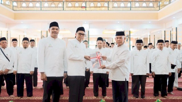 Bupati Bantaeng Lantik Prof Nurdin Abdullah Jadi Ketua Masjid Agung Syekh Abd Gani