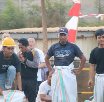 Semarak HUT RI ke-80 Huadi Group Kompak Ikut Lomba 17 Agustus&nbsp;