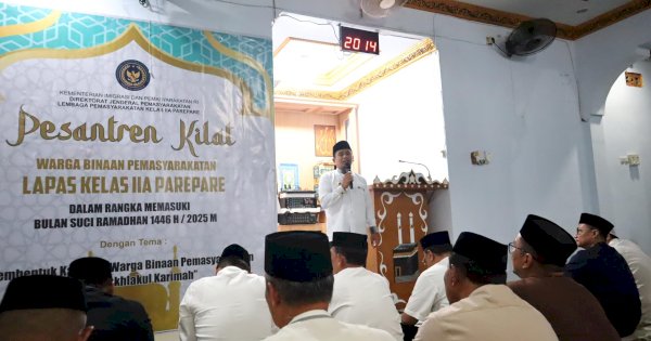 Tasming Hamid Silaturahmi dan Salat Tarawih Bersama Warga Binaan Lapas Parepare