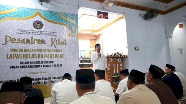 Tasming Hamid Silaturahmi dan Salat Tarawih Bersama Warga Binaan Lapas Parepare