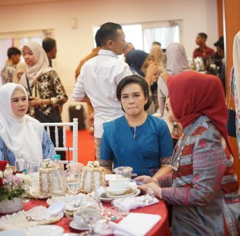 Ketua Dekranasda Parepare Hadiri Fashion Show Wastra Sulsel dan Peluncuran Ruang Bersama Indonesia