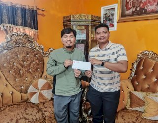 Huadi Group Bantu Token Listrik untuk Penerangan Jalan di Desa Papanloe