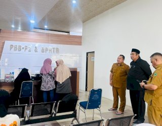 Bupati Maros Pantau Pembayaran PBB di Bapenda